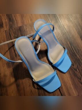 Women’s Sky Blue Strappy Square-Toe Heeled Sandals